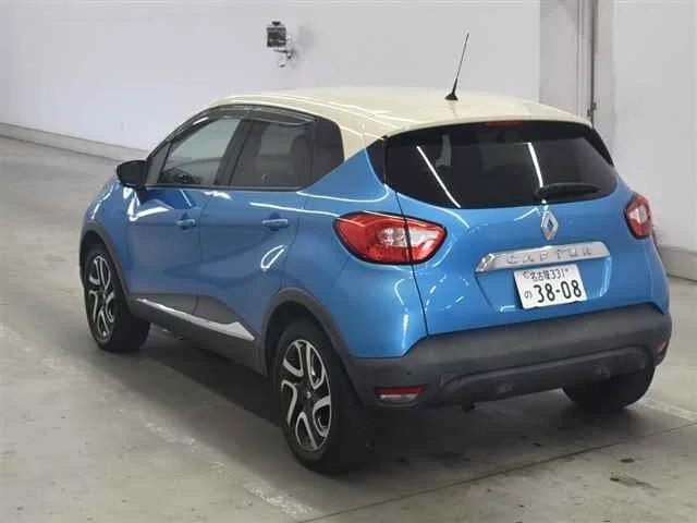 Renault Captur  с аукциона в Японии