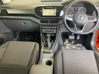 VOLKSWAGEN T-CROSS