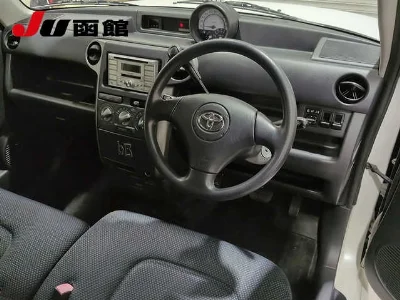 TOYOTA BB