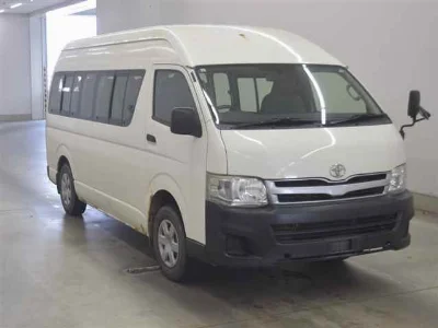 TOYOTA HIACE