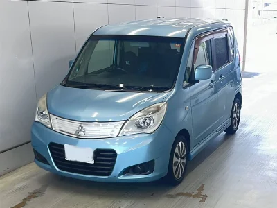 MITSUBISHI DELICA D2