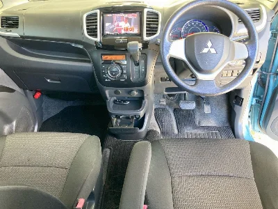 MITSUBISHI DELICA D2