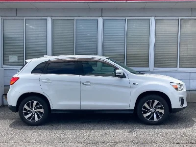 MITSUBISHI RVR