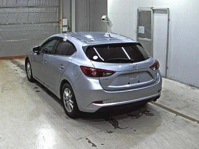 MAZDA AXELA
