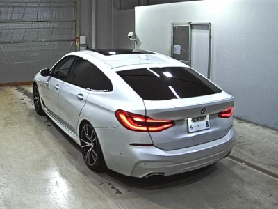 BMW 6 SERIES