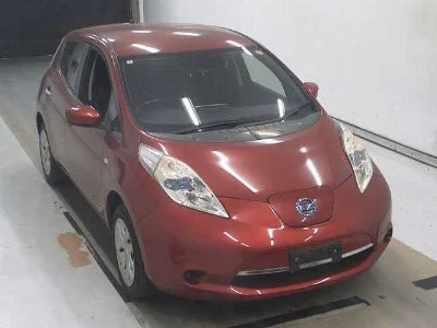 NISSAN LEAF