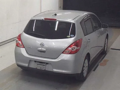 NISSAN TIIDA