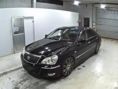 TOYOTA CROWN MAJESTA