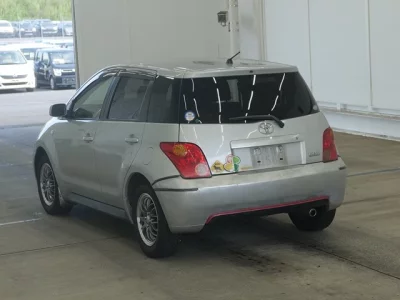 TOYOTA IST