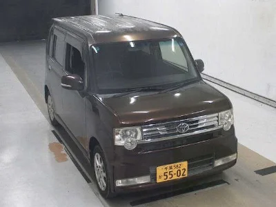 TOYOTA PIXIS SPACE