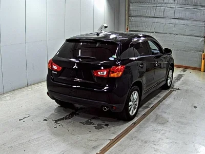 MITSUBISHI RVR