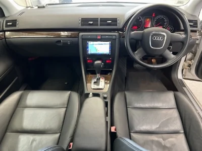 AUDI A4 AVANTE