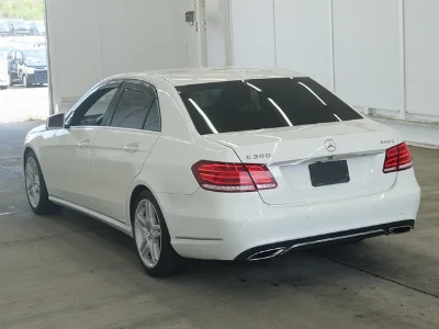 MERCEDES BENZ E CLASS
