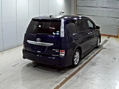 TOYOTA ISIS