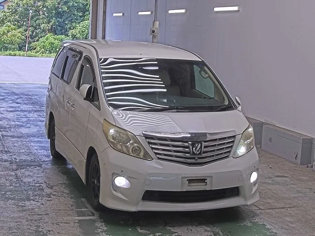 Toyota Alphard  с аукциона в Японии