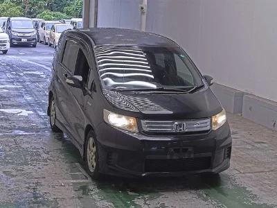 HONDA FREED SPIKE