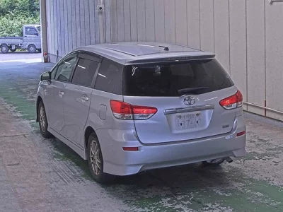 TOYOTA WISH