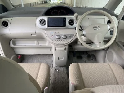TOYOTA PORTE