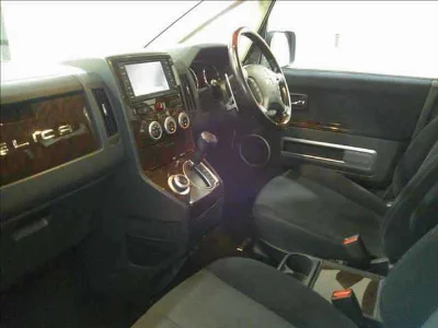 MITSUBISHI DELICA D5