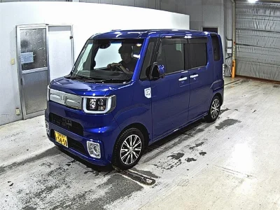 DAIHATSU WAKE