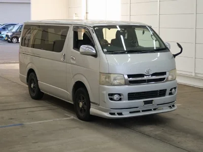 TOYOTA REGIUS ACE VAN