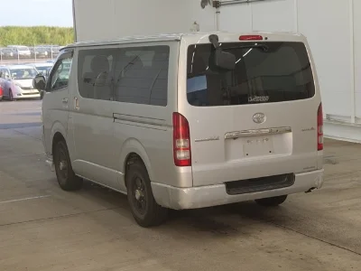 TOYOTA REGIUS ACE VAN