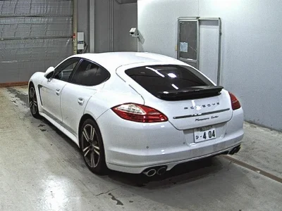PORSCHE PANAMERA
