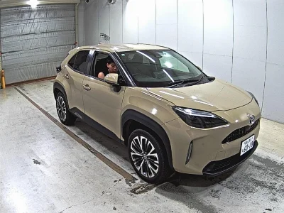 TOYOTA YARIS CROSS