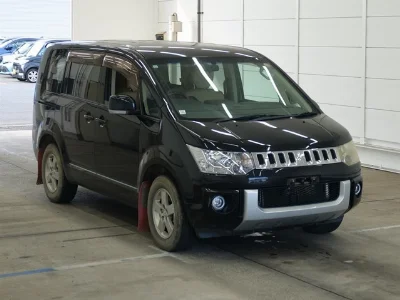 MITSUBISHI DELICA D5