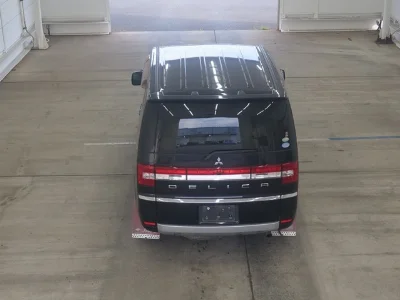 MITSUBISHI DELICA D5