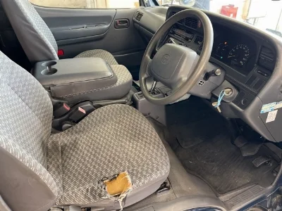 TOYOTA HIACE