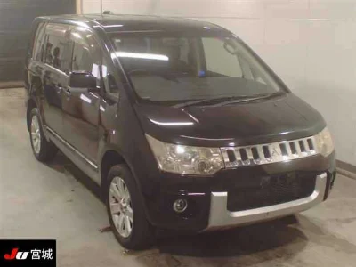 MITSUBISHI DELICA D5
