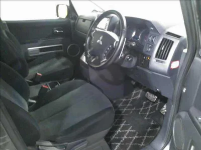 MITSUBISHI DELICA D5
