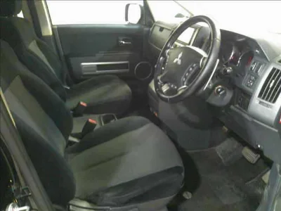 MITSUBISHI DELICA D5