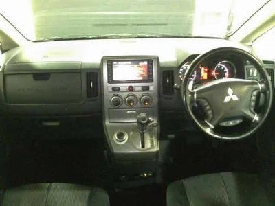 MITSUBISHI DELICA D5