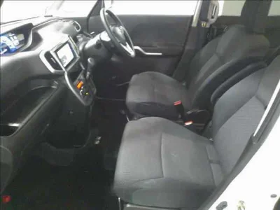 MITSUBISHI DELICA D2