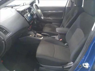 MITSUBISHI RVR