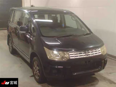 MITSUBISHI DELICA D5