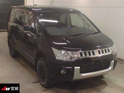 MITSUBISHI DELICA D5