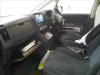 MITSUBISHI DELICA D5