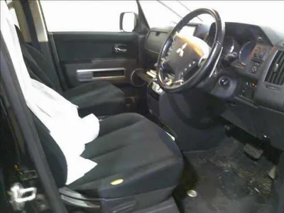 MITSUBISHI DELICA D5