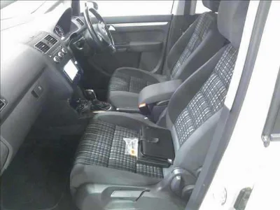 VOLKSWAGEN GOLF TOURAN
