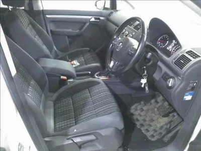 VOLKSWAGEN GOLF TOURAN