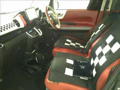 HONDA N BOX SLASH