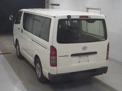 TOYOTA REGIUS ACE VAN