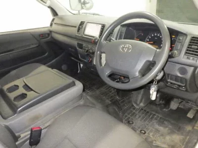 TOYOTA REGIUS ACE VAN