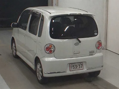 DAIHATSU MOVE LATTE