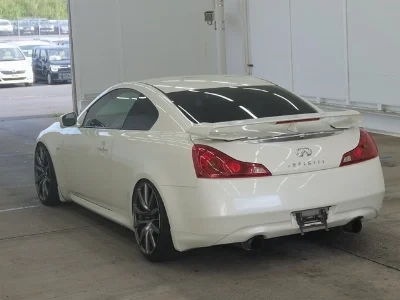 NISSAN SKYLINE
