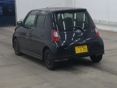 DAIHATSU ESSE