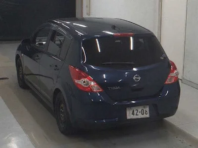 NISSAN TIIDA